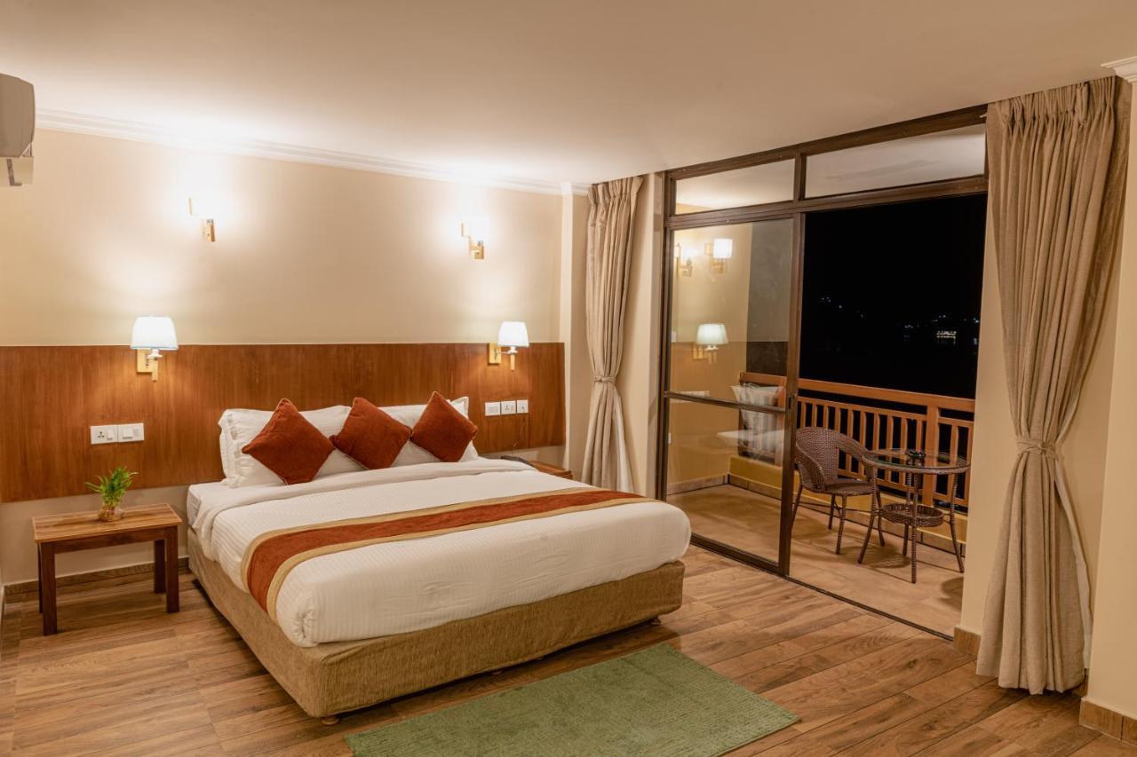 Hotel Fewa Camp โพคารา ภายนอก รูปภาพ