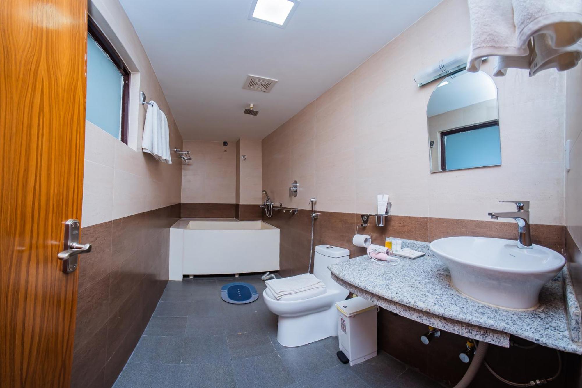 Hotel Fewa Camp โพคารา ภายนอก รูปภาพ