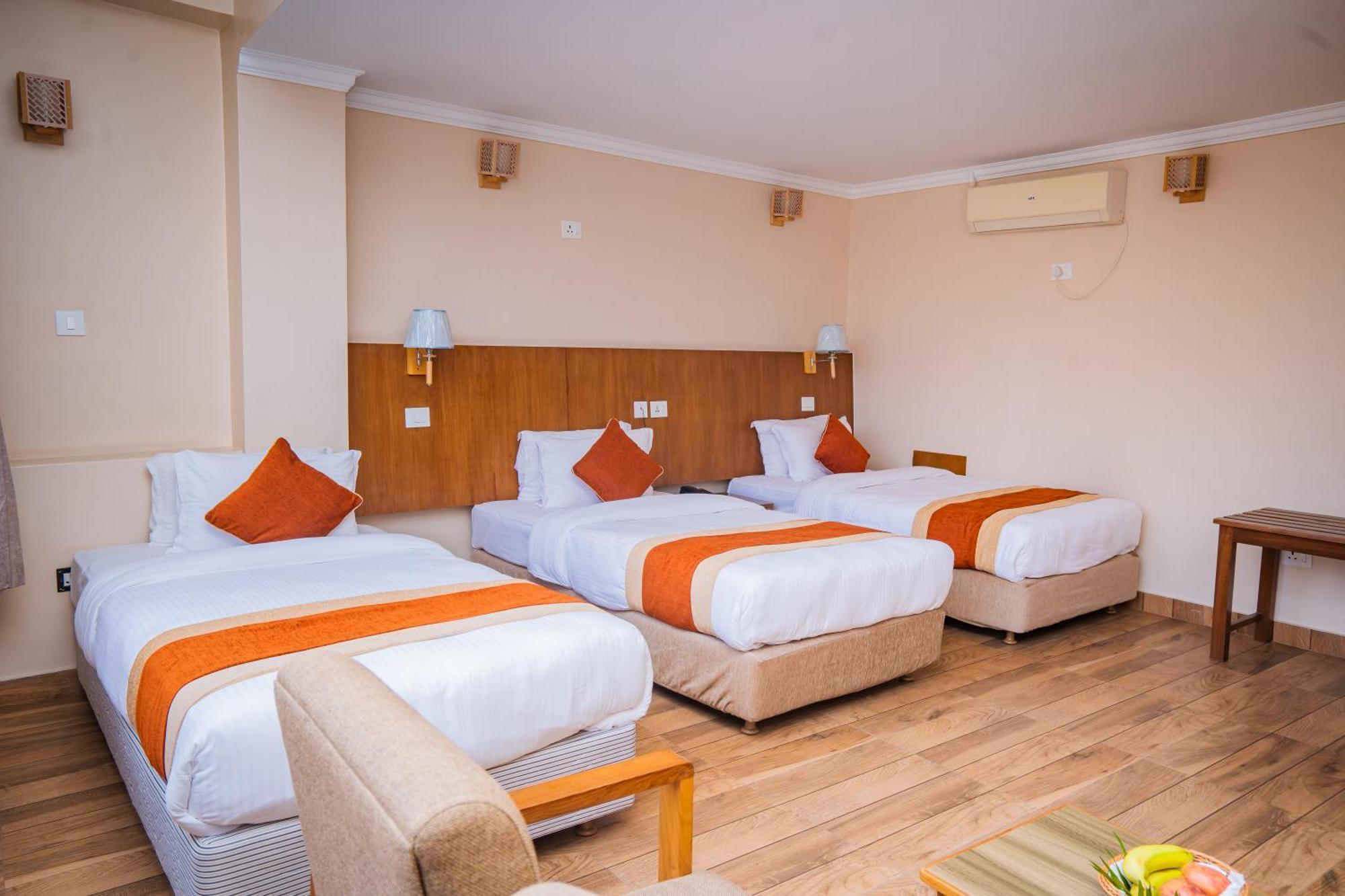 Hotel Fewa Camp โพคารา ภายนอก รูปภาพ