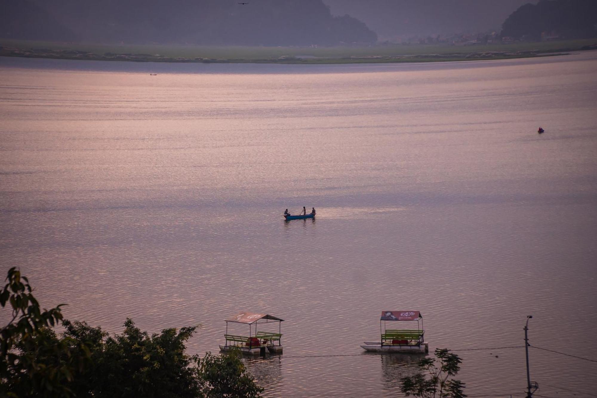 Hotel Fewa Camp โพคารา ภายนอก รูปภาพ
